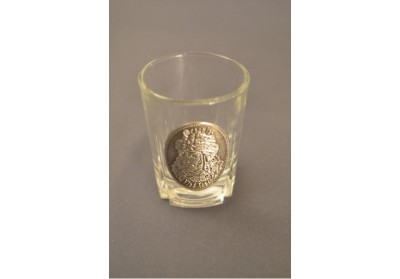 Păhărel pentru alcool rotund cu plăcuţă metalică Vlad Ţepeş